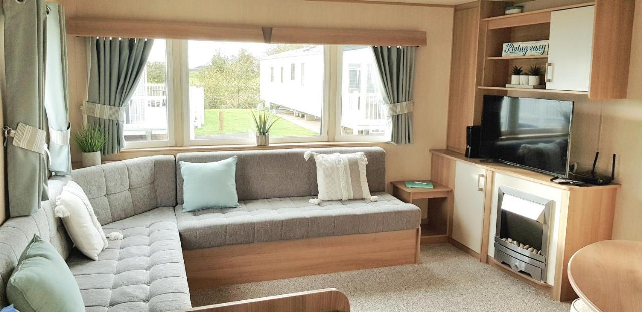 Living Easy Staycations At Tattershall Lakes Экстерьер фото